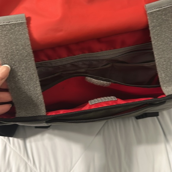 Timbuk2 Command Messenger Bag in Gray PERFECT CONDITION - Picture 15 of 15